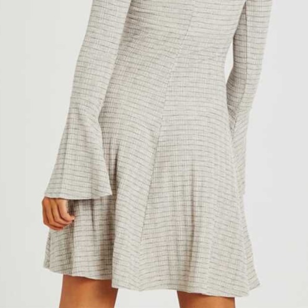NWT Altar’d State Bell Sleeved Dress - Picture 4 of 7